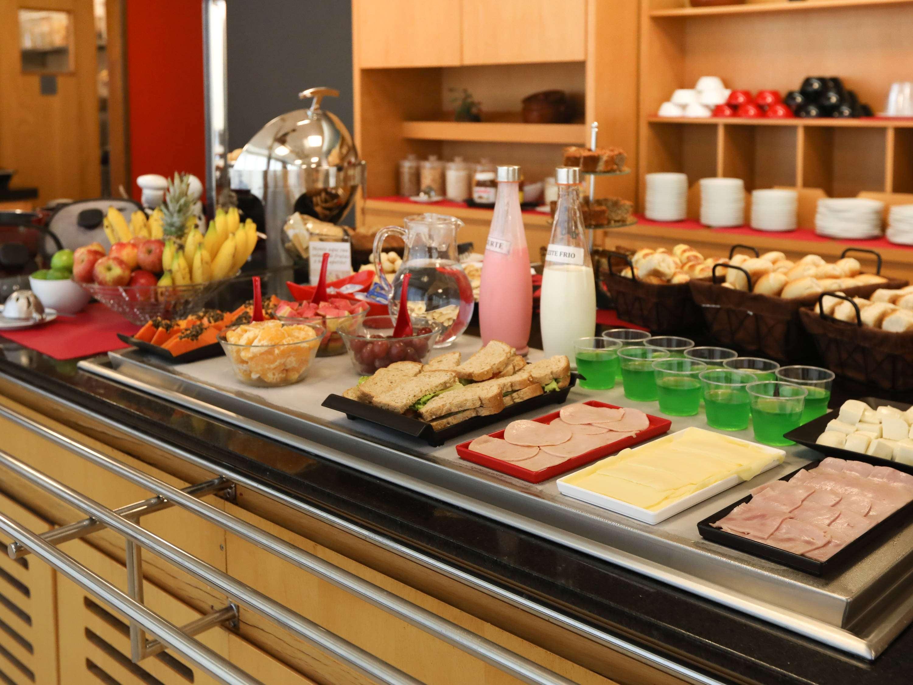 Ibis Montes Claros Shopping Hotell Exteriör bild