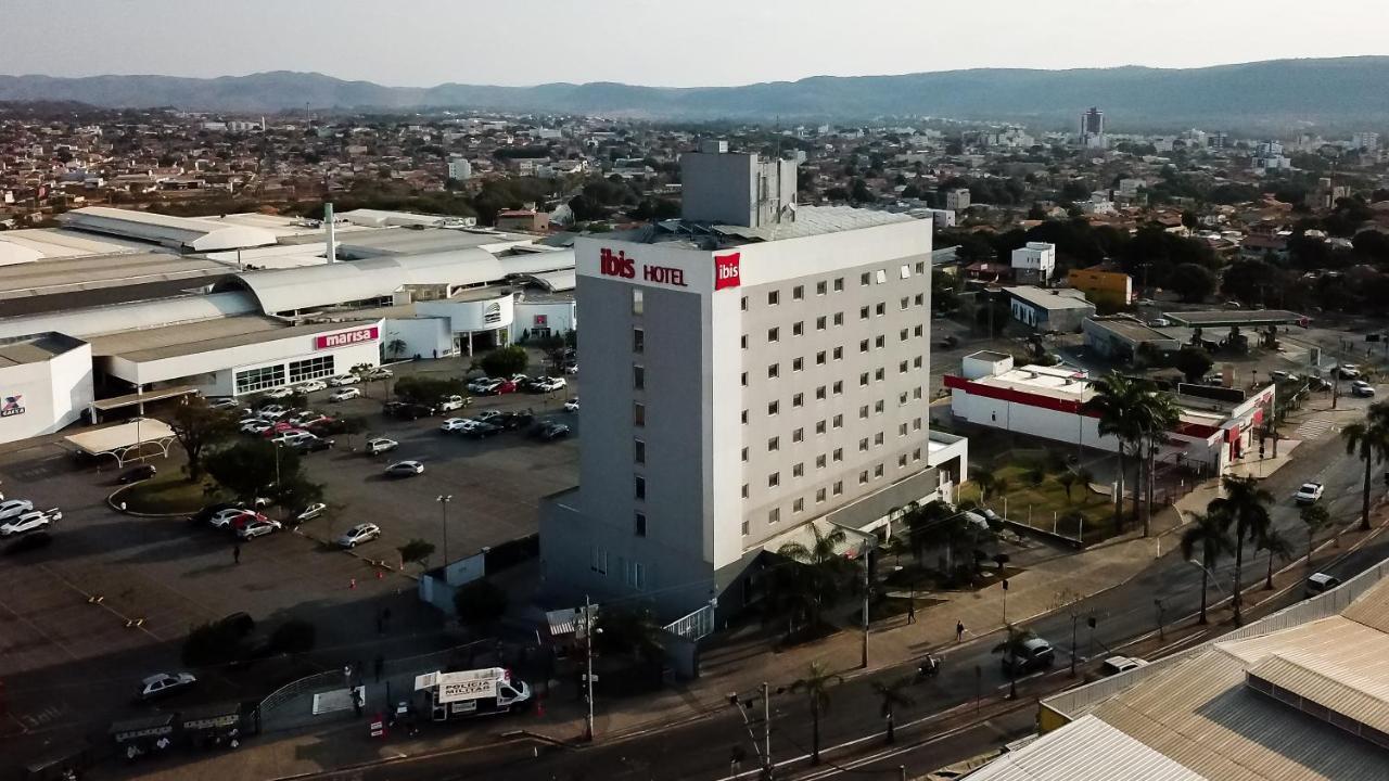 Ibis Montes Claros Shopping Hotell Exteriör bild