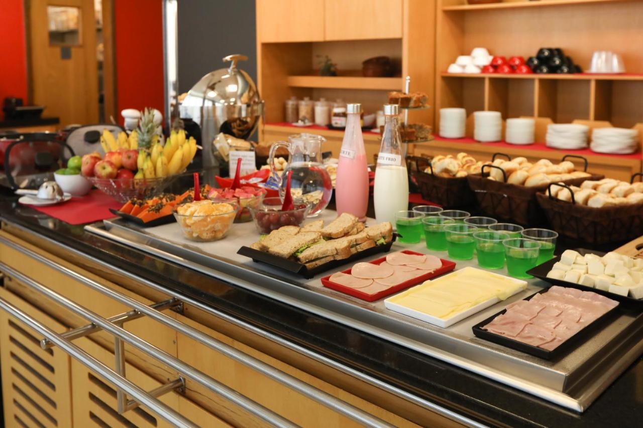 Ibis Montes Claros Shopping Hotell Exteriör bild